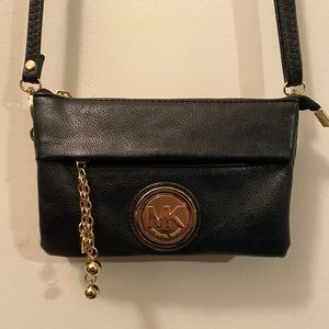 Micheal Kors crossbody bag